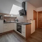 - Bauer 3*