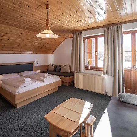 - Bauer 3* Hintergöriach