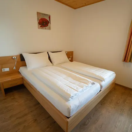 - Bauer Lägenhetshotell 3*