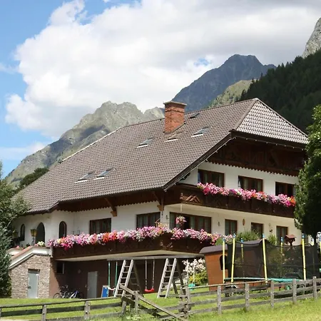 - Bauer Apart Otel