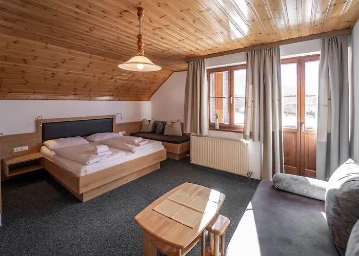 - Bauer 3* Hintergöriach