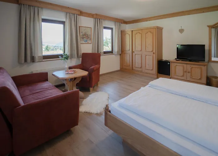 - Bauer Apart Otel Hintergöriach