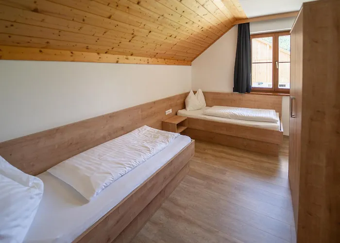 - Bauer Apart Otel Hintergöriach